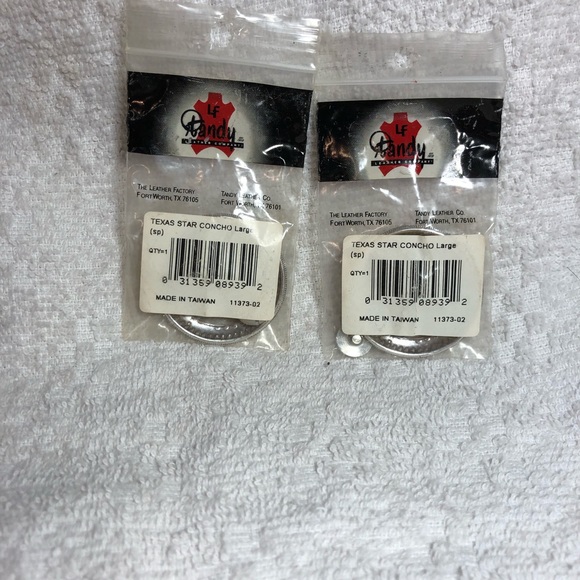 Tandy Leather Texas star concho large 1.5 inches with screw back set of 2 - Picture 3 of 4